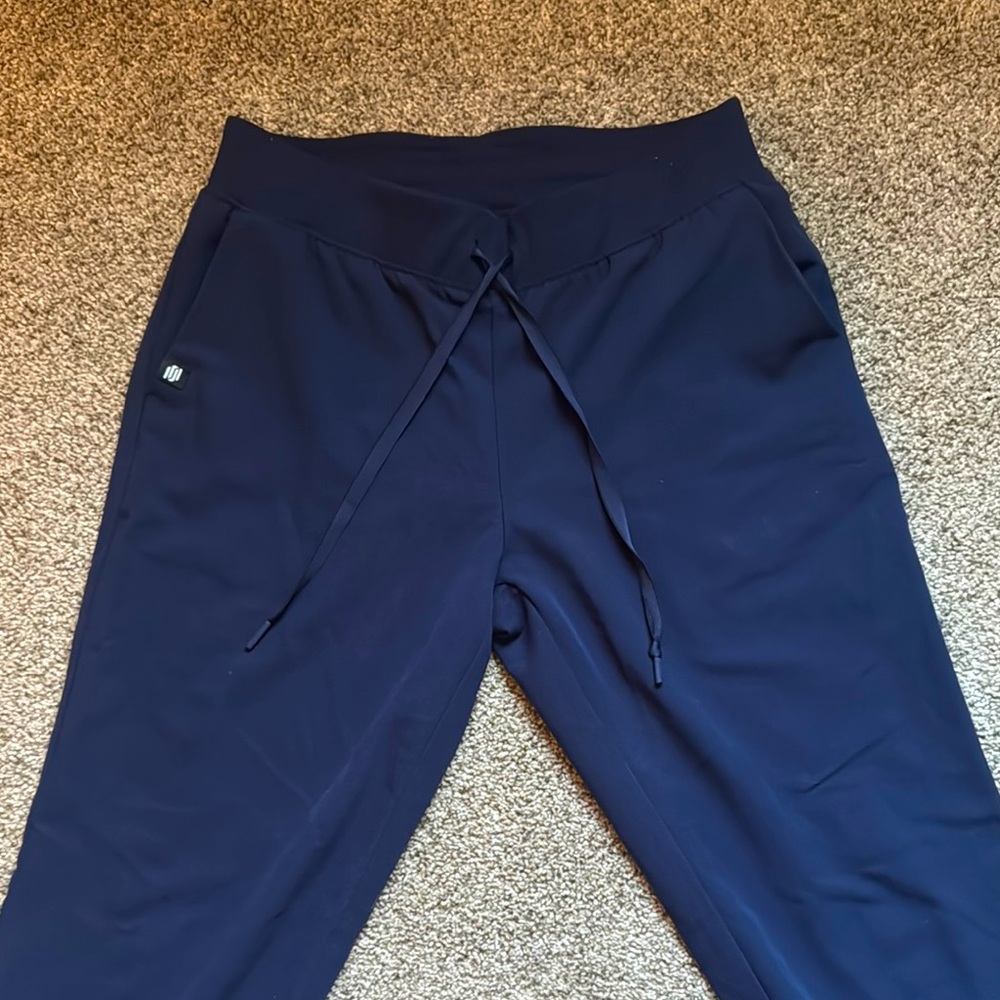 Jaanuu scrub pants